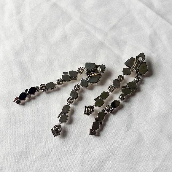 David Koma Irregular Crystal Chandelier Earrings in Silver - Picture 2 of 8